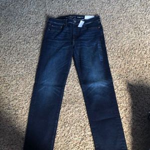 American eagle men’s size 32x34 airflex + jeans never worn